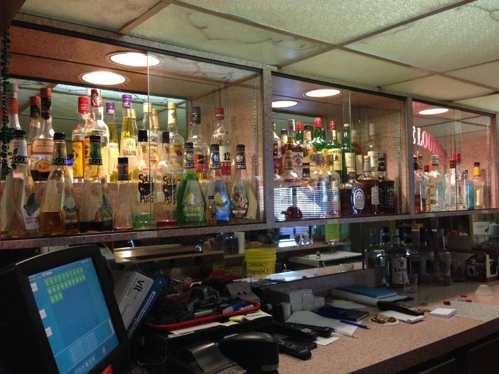 Sundre Motor Inn