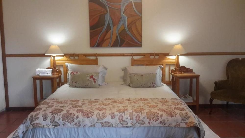 Chez Esme Guest House