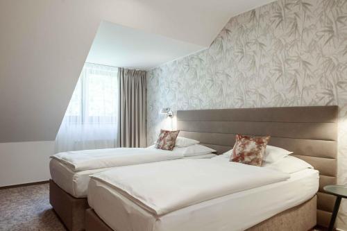 Equitana Hotel Resort
