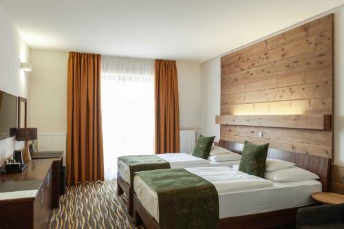 Equitana Hotel Resort
