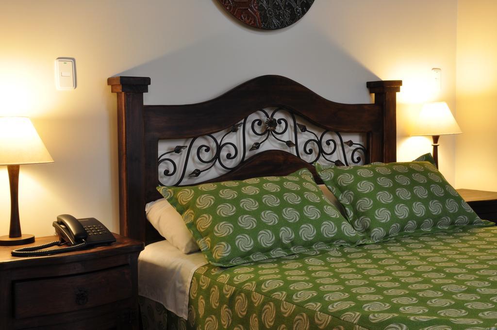 Hotel Suites La Soledad Inn