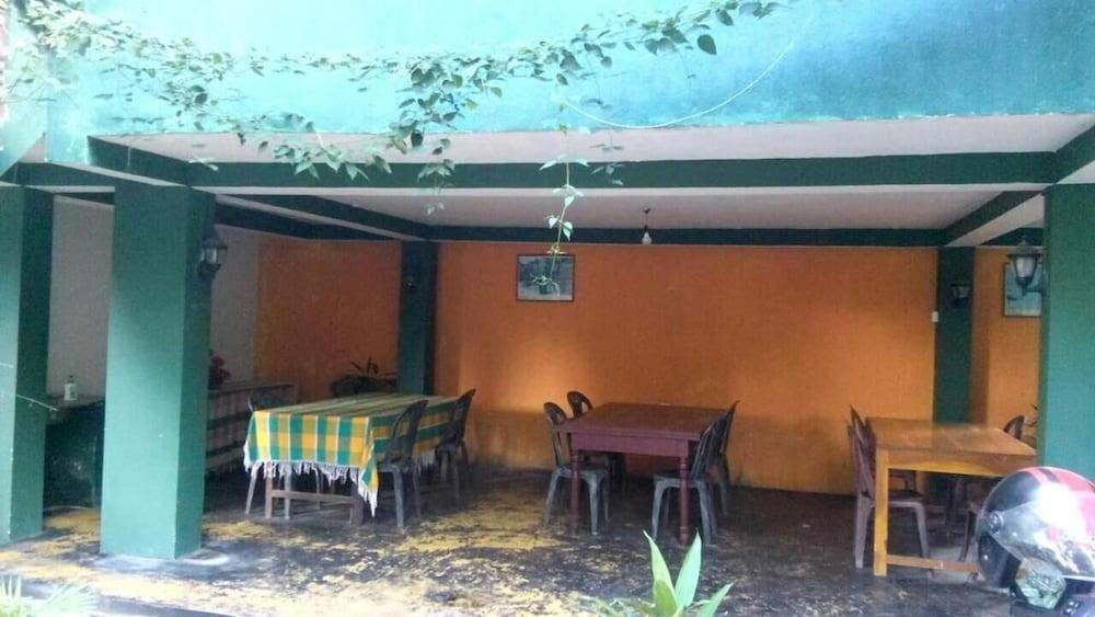 Mango Tree Rooms