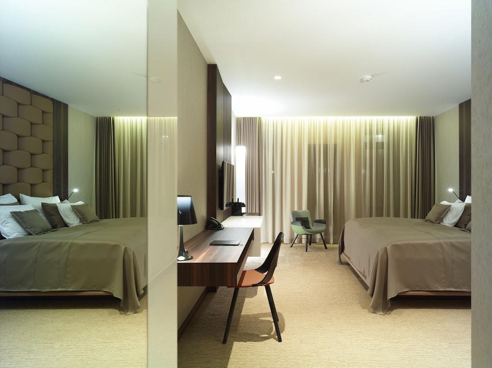 Theatre Hotel