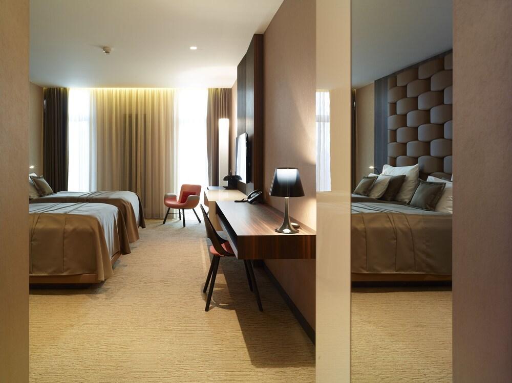 Theatre Hotel