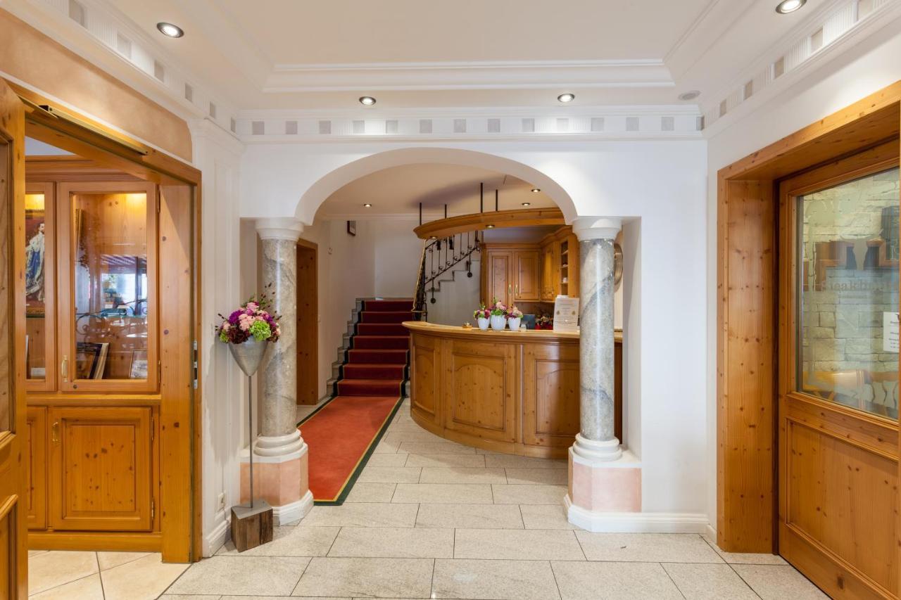 Hotel Weisses Rossli Brunnen