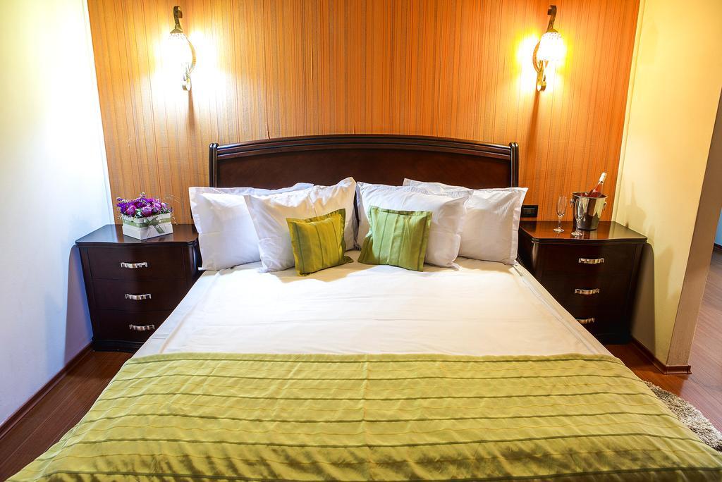 Phoenicia Suites