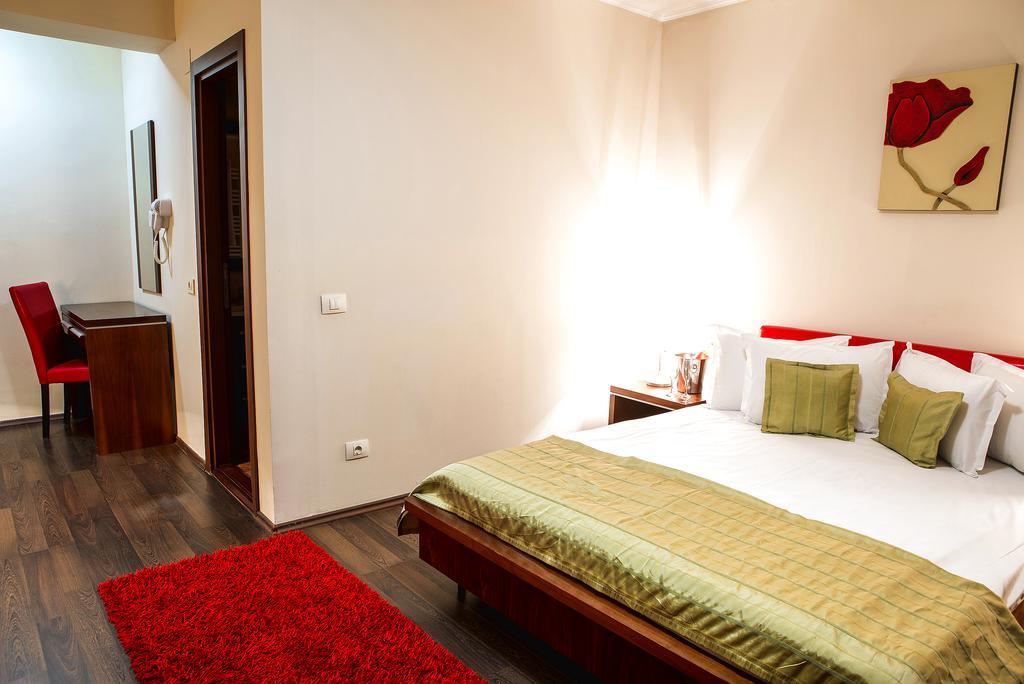 Phoenicia Suites