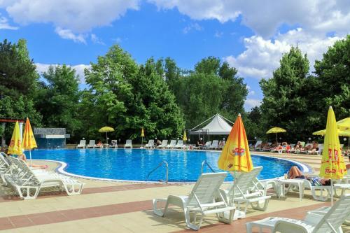2D Resort & Spa