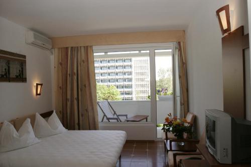 2D Resort & Spa