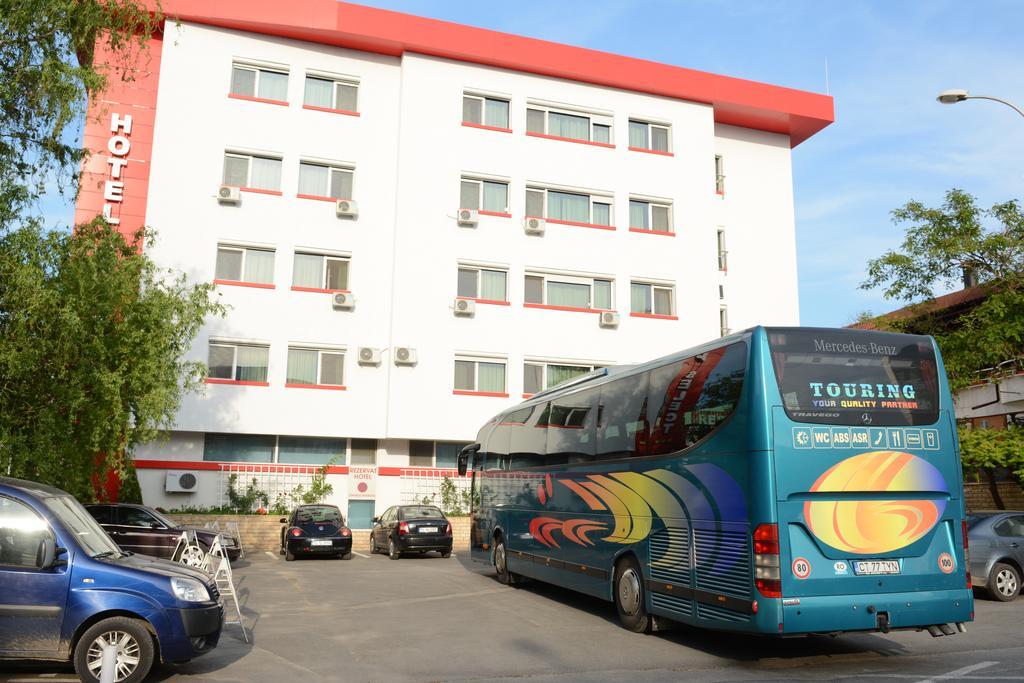 Hotel Select