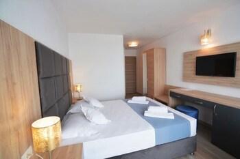 Hotel Opal