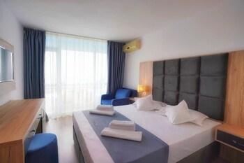 Hotel Opal