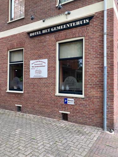 Hotel het Gemeentehuis Uithuizen