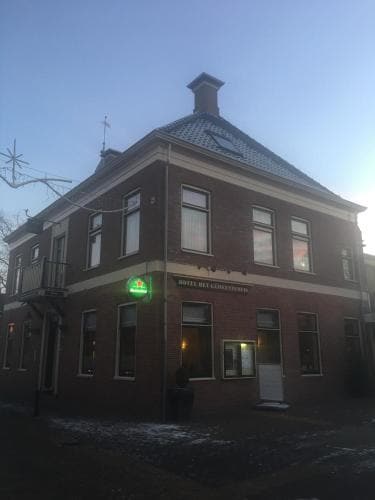 Hotel het Gemeentehuis Uithuizen