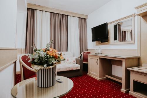 Hotel & Restaurant Lacu Rosu