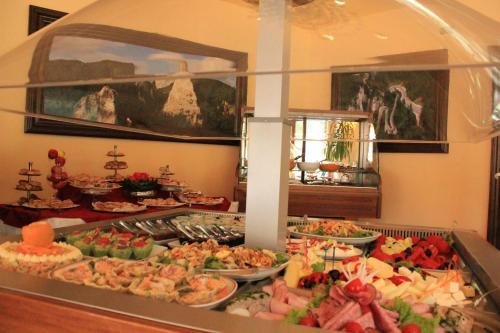Hotel & Restaurant Lacu Rosu