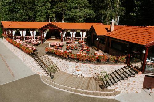 Hotel & Restaurant Lacu Rosu