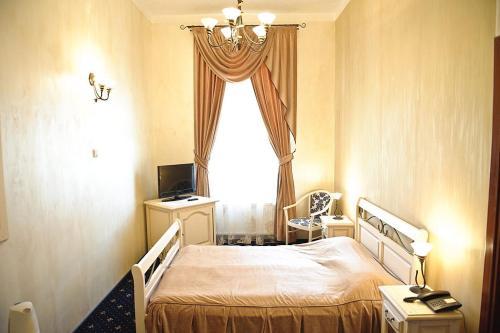 Hotel Carol