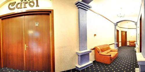 Hotel Carol