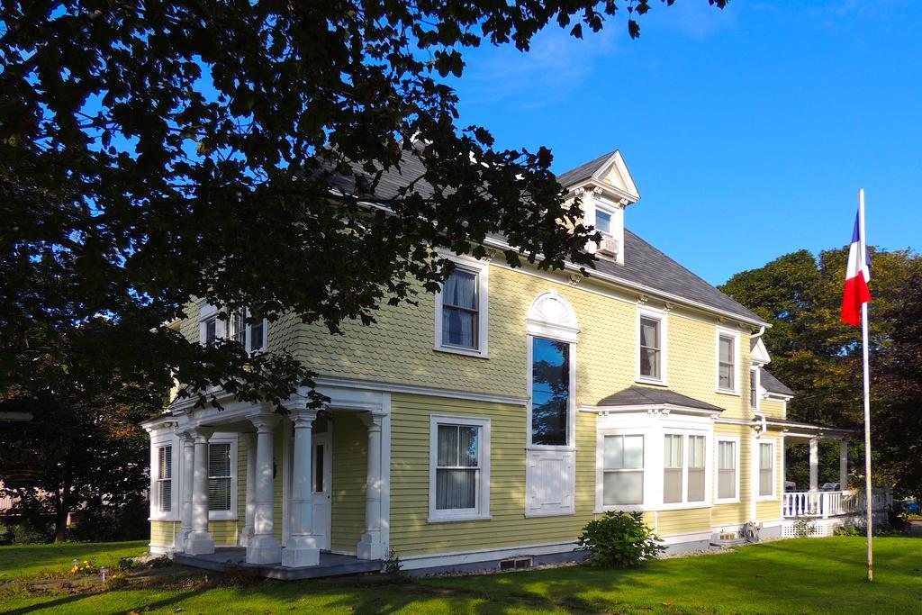 Le Griffon Bed & Breakfast