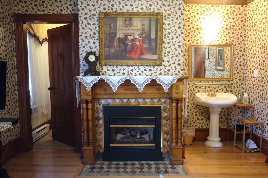 Le Griffon Bed & Breakfast
