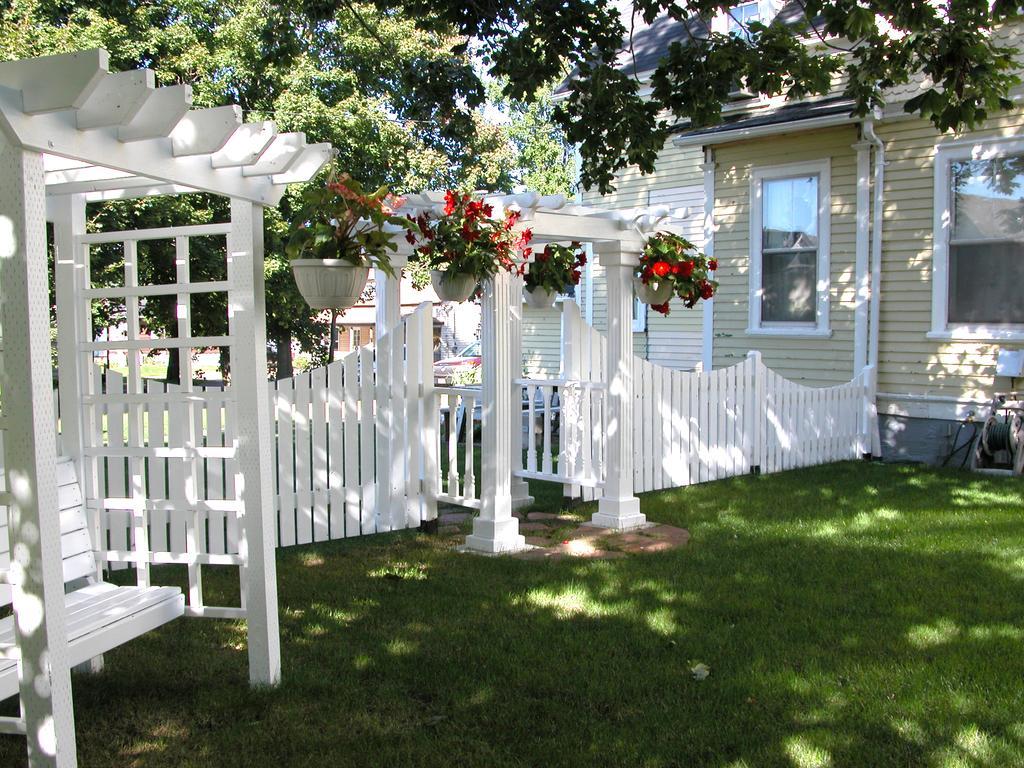 Le Griffon Bed & Breakfast