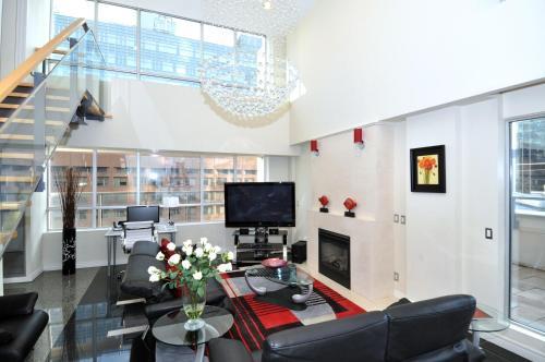 Yonge Suites