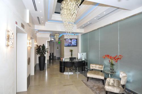 Yonge Suites