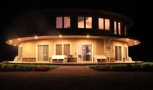 Around the Sea Rotating House, Suites & Tours