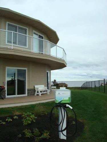 Around the Sea Rotating House, Suites & Tours