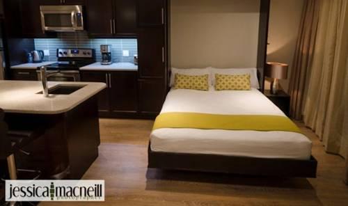 Around the Sea Rotating House, Suites & Tours