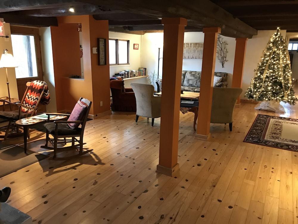La Grange Country Inn