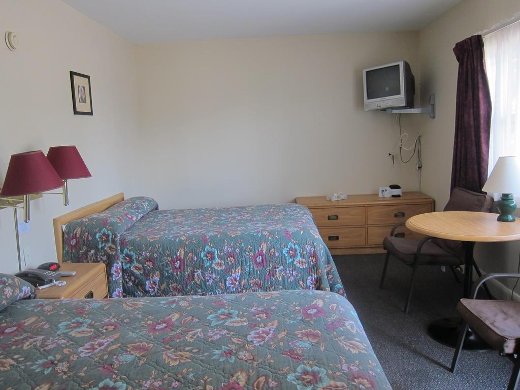 Fundy Spray Motel