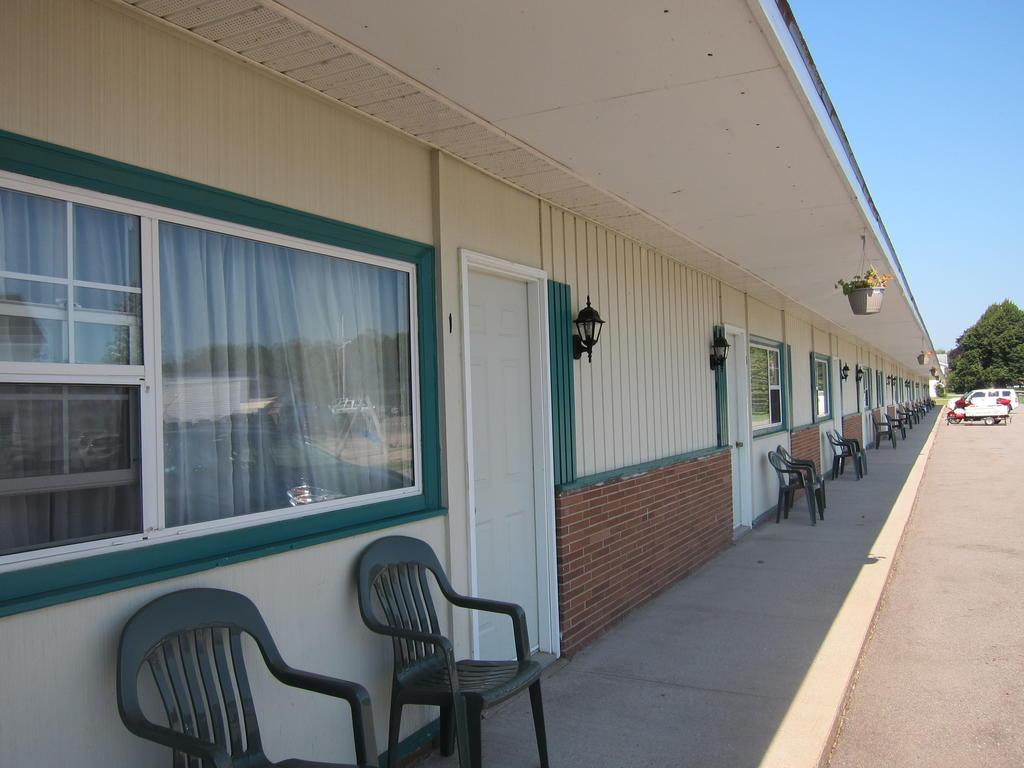 Fundy Spray Motel
