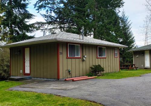 Malahat Bungalows Motel