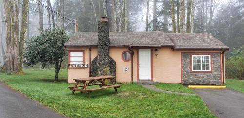 Malahat Bungalows Motel