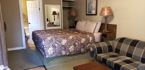 Malahat Bungalows Motel