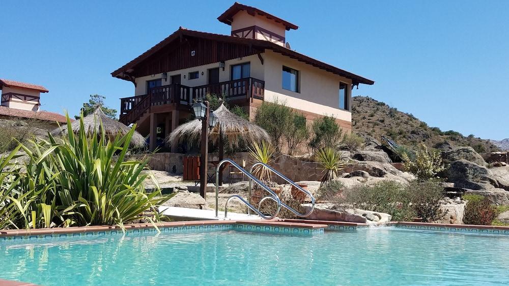 Aires Serranos Suites