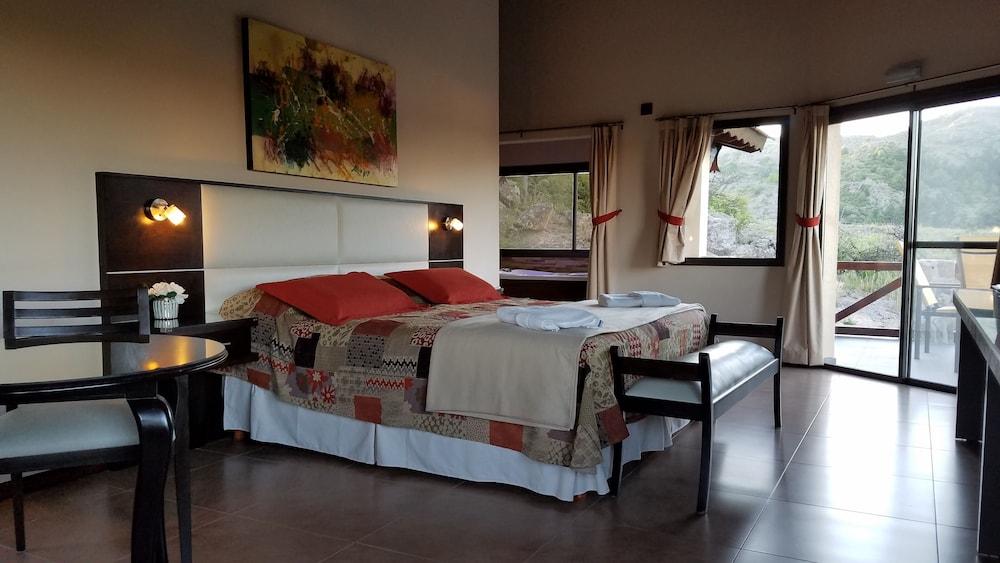 Aires Serranos Suites