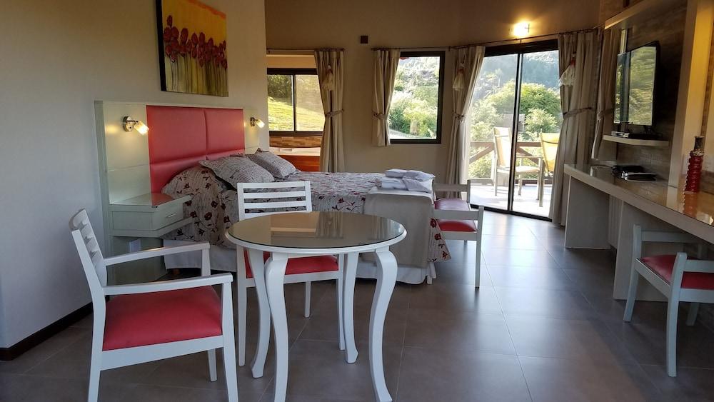 Aires Serranos Suites