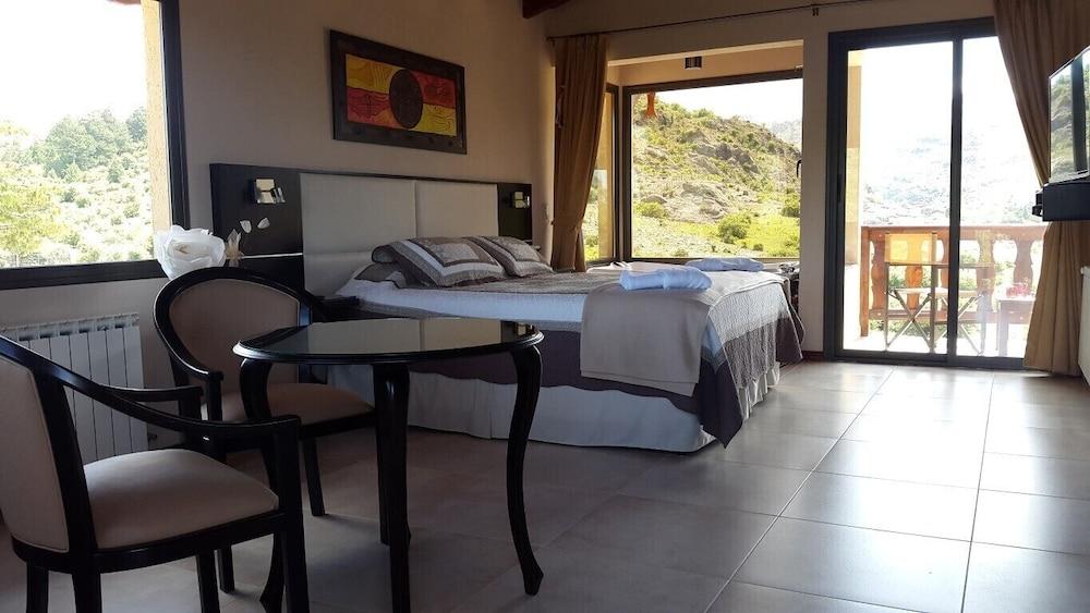 Aires Serranos Suites