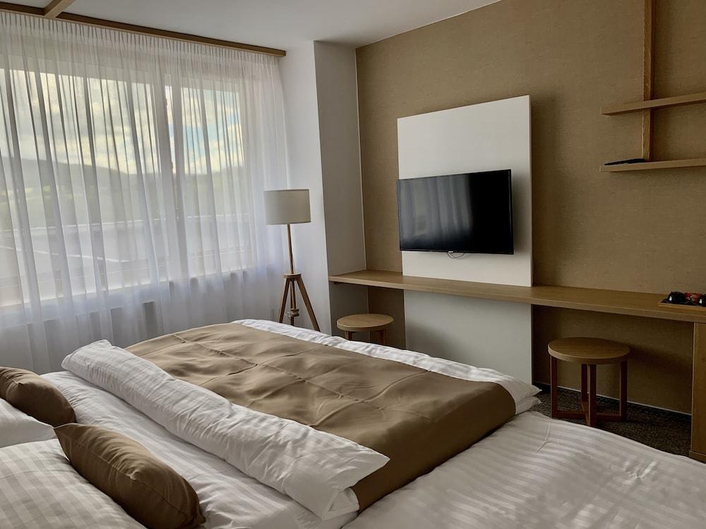 Hotel Adamantino