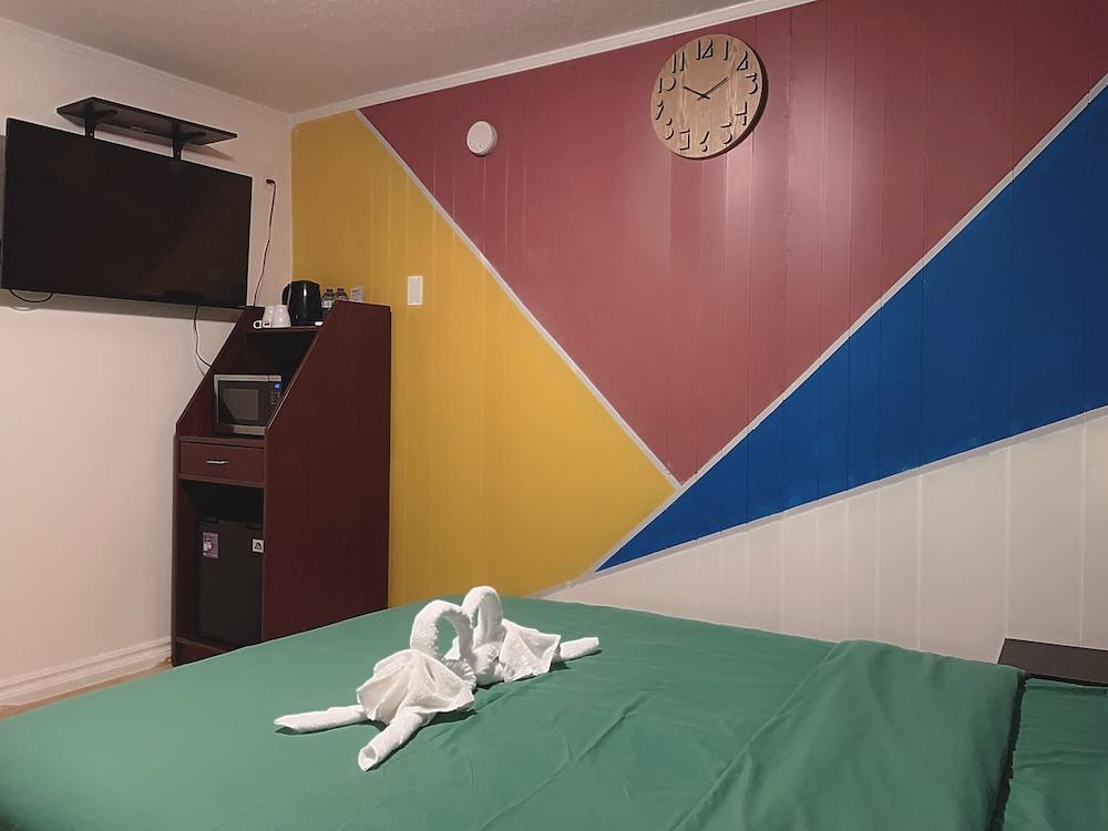 Stop 21 Motel
