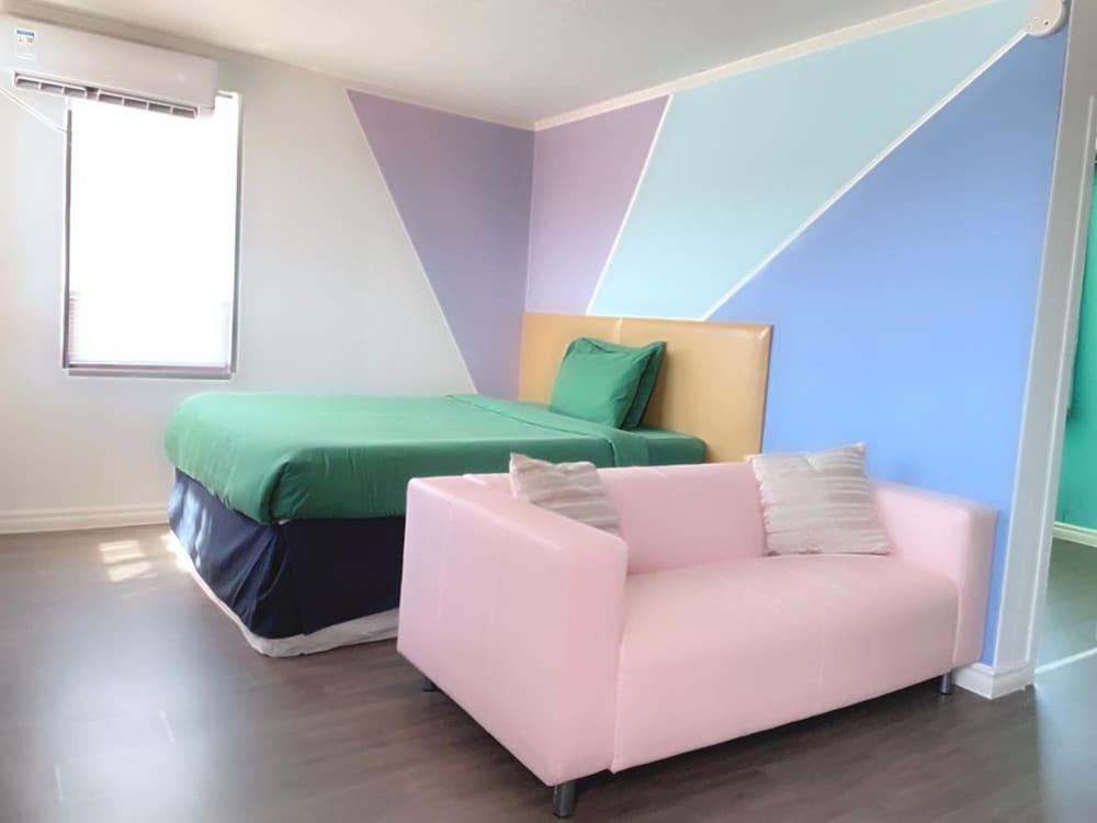 Stop 21 Motel