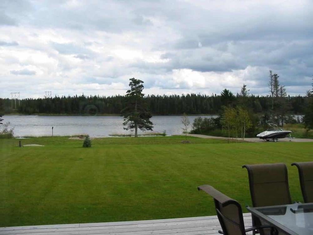 Tranquil Waters Inn