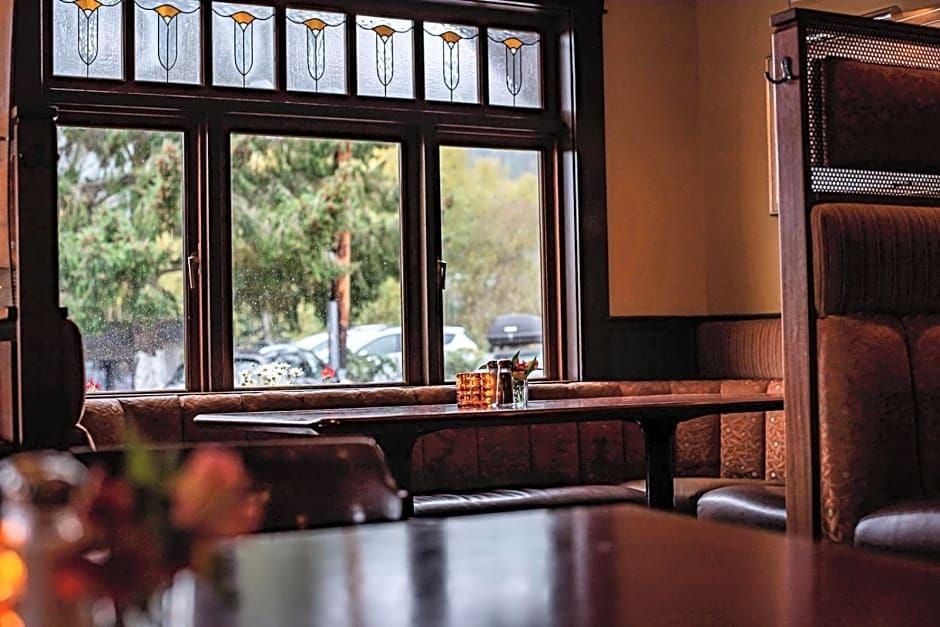 Salt Spring Inn