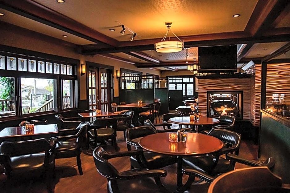 Salt Spring Inn