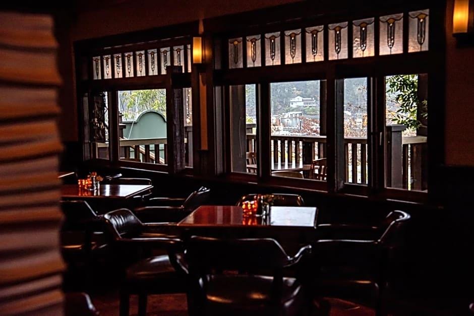 Salt Spring Inn