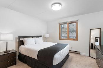 Fort Garry Place Furnished Suites