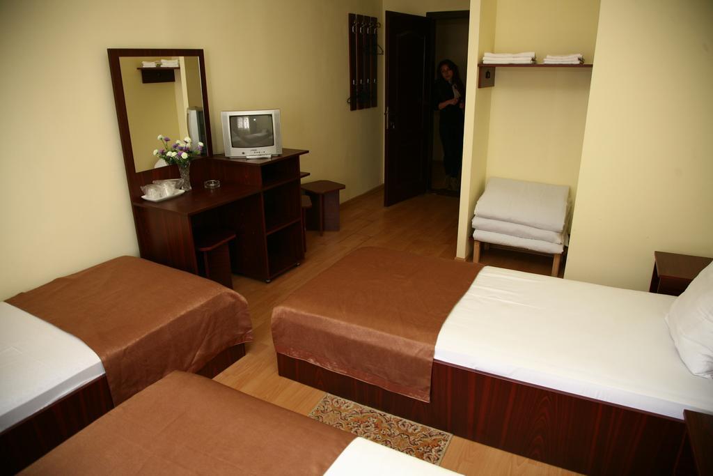 Hotel Dacor